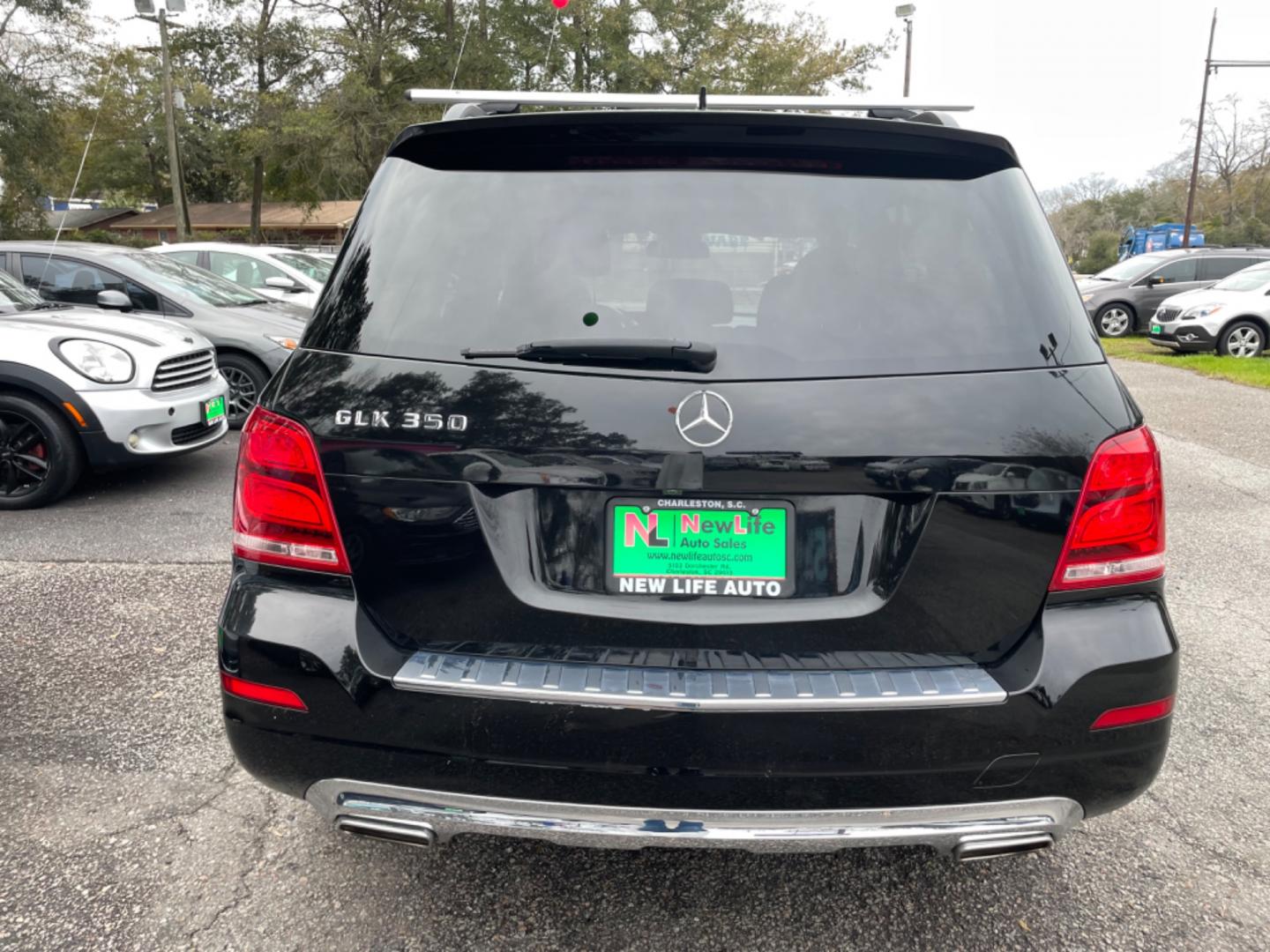 2015 BLACK MERCEDES-BENZ GLK 350 (WDCGG5HBXFG) with an 3.5L engine, Automatic transmission, located at 5103 Dorchester Rd., Charleston, SC, 29418-5607, (843) 767-1122, 36.245171, -115.228050 - Photo#5